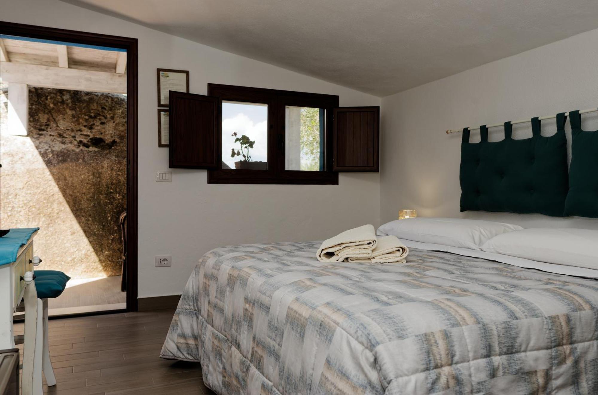 Tiscali Affittacamere Dorgali